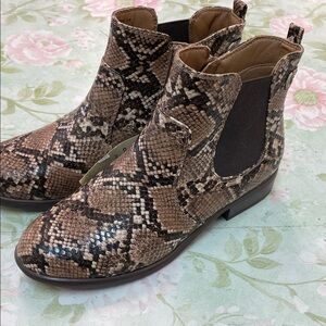 Kim Rogers Brown Snakeskin Ankle Booties Size 6 1/2 NWT